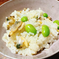 ちゃちゃまる26's cooksnap of when they made 簡単☆枝豆とあさりの炊き込みご飯.