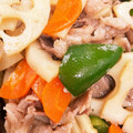 yymamatan's cooksnap of when they made 簡単＊豚こま肉とれんこんのオイスター炒め.