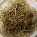 かおり♡♡♡'s cooksnap of when they made 最近の冷凍ラーメン＋もやし.