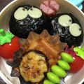 クック0CN3Y2☆'s cooksnap of when they made キャラ弁☆まっくろくろすけ・簡単おにぎり.