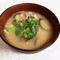 yakkosugar's cooksnap of when they made 簡単♪＊なすと豚のお味噌汁＊.