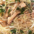 ☆ayami☆26's cooksnap of when they made 春雨とかいわれ大根とカニカマのサラダ.