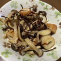 Ｍatu☆Music's cooksnap of when they made しめじとちくわの塩昆布炒め.