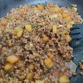 サカサ嫁's cooksnap of when they made カクテキで♪ピリ辛肉そぼろ☆.