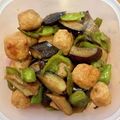 まるまる猫's cooksnap of when they made ◆茄子とピーマンと肉団子の甘辛炒め◆.