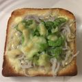 ベティ３'s cooksnap of when they made 栄養満点！時短簡単！しらすチーズトースト.