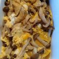 ウシ美's cooksnap of when they made 副菜･お弁当に。しめじと油揚げの卵とじ.