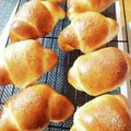 よしぴ's cooksnap of when they made ふわふわしっとりロールパン♡.