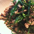 クック☆やーっ！'s cooksnap of when they made 花ニラ（ニラの芽）と豚の中華炒め.