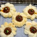 ゆうかりおん's cooksnap of when they made 惣菜パン・可愛いひまわりハンバーグパン.