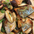 けいしゅ☆'s cooksnap of when they made 生秋鮭とブナしめじのしょうゆマヨ炒め.
