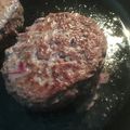 pali's cooksnap of when they made 簡単！牛100％ミンチステーキ.