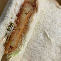 kinkinsan's cooksnap of when they made 市販のコロッケで簡単★もりもりサンド.