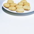まいこ☆21's cooksnap of when they made 家にあるもの サクホロきな粉スノーボール.