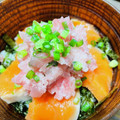 kinniko's cooksnap of when they made 贅沢な海鮮丼 ねぎとろサーモン丼.