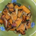 ささささ＆＊'s cooksnap of when they made 素材2ツ！カボチャ&玉ねぎの胡椒炒め.