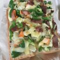 花花里's cooksnap of when they made サラミとピーマンのピザトースト.