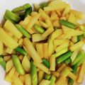 mi_co22's cooksnap of when they made アスパラとじゃがいもの和風カレー炒め.
