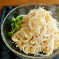 マルんちの丸顔's cooksnap of when they made 薄揚げともやしの酢の物＊胡麻風味.
