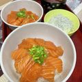 もぐもぐ人's cooksnap of when they made コストコのサーモンで漬け丼.