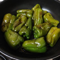 ちゃみ's cooksnap of when they made 簡単☆丸ごとピーマンの煮浸し.