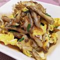 アイリッシュショコラ's cooksnap of when they made サッパリぽん酢で！マイタケと卵炒め♡.
