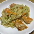 ♬ありーざ♬'s cooksnap of when they made フライパンで簡単！鮭のちゃんちゃん焼き.