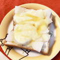 caruga's cooksnap of when they made 梨とチーズのトースト.