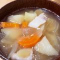 ママメイン！時々子供's cooksnap of when they made じゃがいも・豚肉・わかめのお味噌汁.