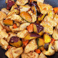 GOGO料理人's cooksnap of when they made ☆簡単！鶏胸肉と根菜の甘酢炒め☆.