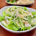 Superlittleboo's cooksnap of when they made 61簡単　レタスと玉ねぎ、ハムのサラダ.