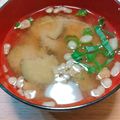 スチニャン's cooksnap of when they made しいたけと天かすの味噌汁.