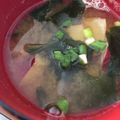 ふーちゃんとエレビー's cooksnap of when they made ほっこり温まる♡さつま芋とわかめの味噌汁.