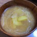 お塩と砂糖's cooksnap of when they made じゃがいもとたまねぎの味噌汁.