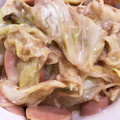 くぅちょこらんたん's cooksnap of when they made キャベツと魚肉ソーセージのマヨぽん炒め.
