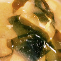 こずっぺ's cooksnap of when they made 即席？簡単～ワカメと油揚げの味噌汁.