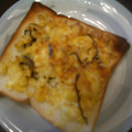 rirakubo's cooksnap of when they made ☆塩こんぶと卵のトースト☆.