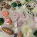 三匹の子豚ちゃん's cooksnap of when they made シチューミクスで作るクリーミー鍋.