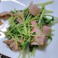 nyaoko♪'s cooksnap of when they made 楽ちんすぎる！豆苗ペペロン.
