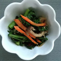 シビリキン's cooksnap of when they made 春菊としめじと人参の胡麻和え　.