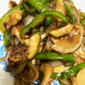 ×ハチ×'s cooksnap of when they made 舞茸と玉ねぎのバターしょうゆ炒め.