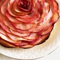 きっさらんらん's cooksnap of when they made ホールで華やかな薔薇＊バラのアップルパイ.