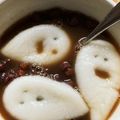 shimaru's cooksnap of when they made オバケ白玉でハロウィンおしるこ♪.