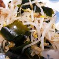 あっきー5296's cooksnap of when they made [おつまみに]わかめともやしサラダ♡.