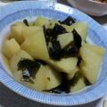kisaragicats's cooksnap of when they made じゃがいもとわかめの煮物.