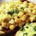 まぶたん's cooksnap of when they made コーンのハーブ塩＊マヨ＊チーズトースト.