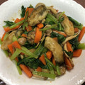 HappyYumi's cooksnap of when they made 牡蠣と小松菜のオイスターソース炒め.