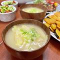 Superlittleboo's cooksnap of when they made 白菜と玉ねぎの味噌汁.
