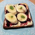 ルチアーノ★★★'s cooksnap of when they made 完熟バナナとラズベリーの簡単おやつサンド.