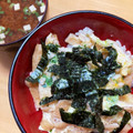 ♡まーちゃん♬'s cooksnap of when they made 簡単！天かす（揚げ玉）と油揚げの卵とじ丼.